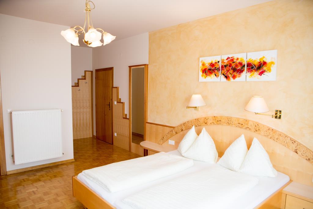 Hotel Restaurant Thadeushof Techelsberg Экстерьер фото